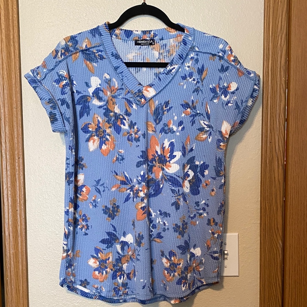 HEIMISH USA Blue Floral V-Neck Short Sleeve Top